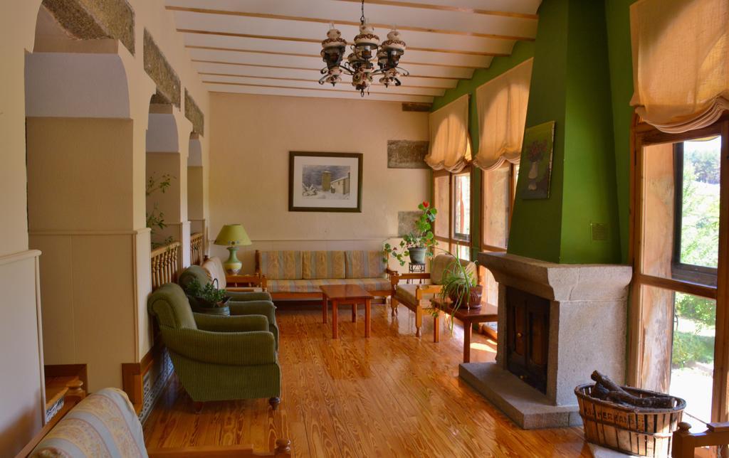 Hospedium Hostal Almanzor Navarredonda de Gredos Εξωτερικό φωτογραφία