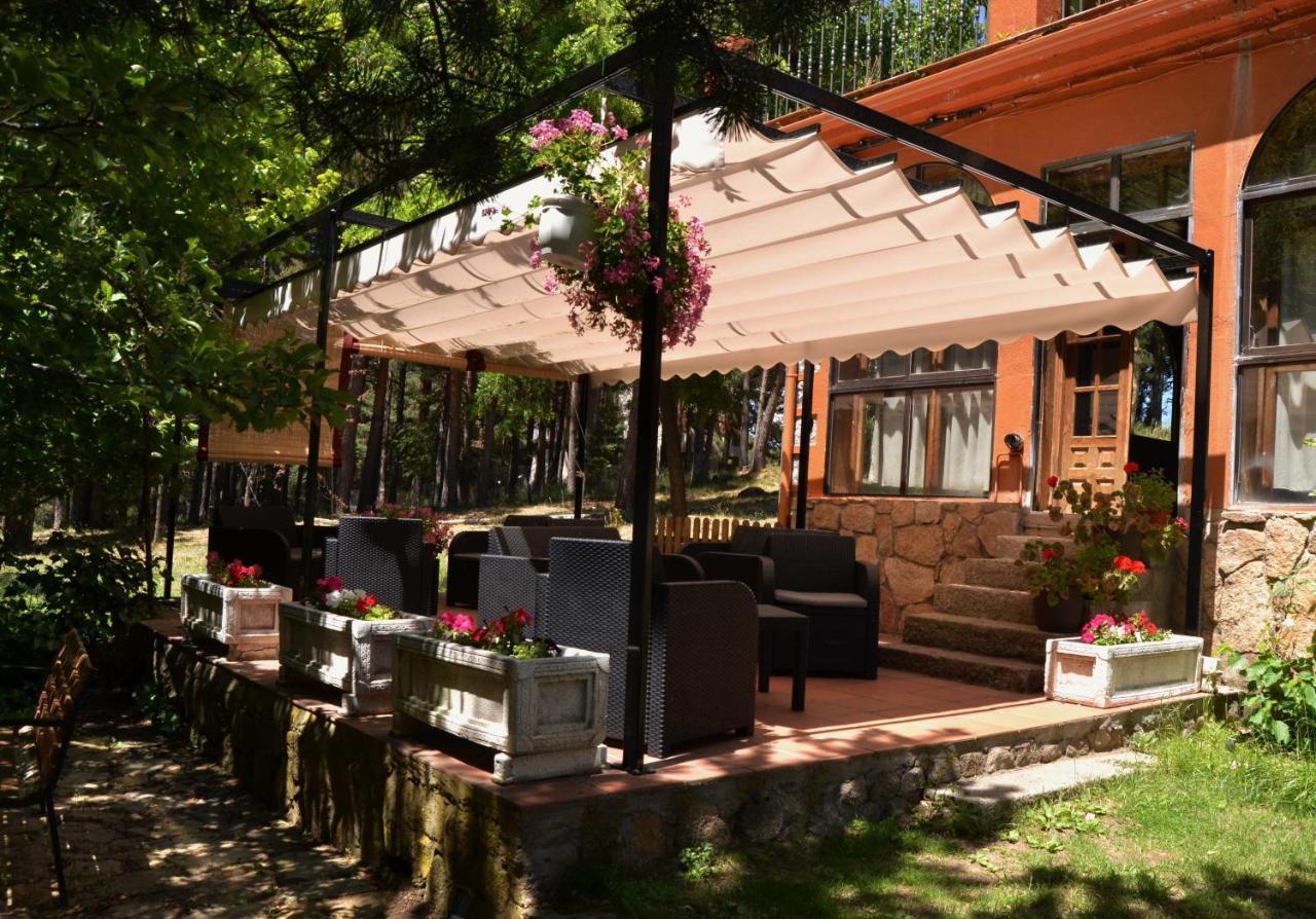 Hospedium Hostal Almanzor Navarredonda de Gredos Εξωτερικό φωτογραφία