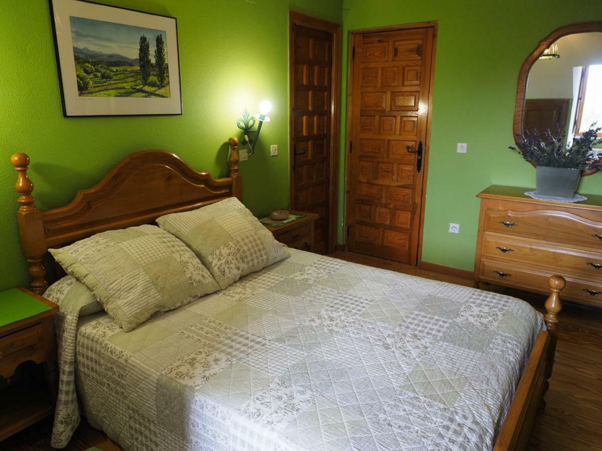 Hospedium Hostal Almanzor Navarredonda de Gredos Εξωτερικό φωτογραφία